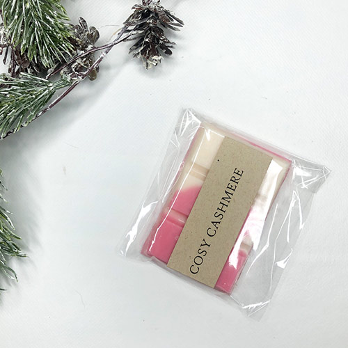 Cosy cashmere mini snapbar